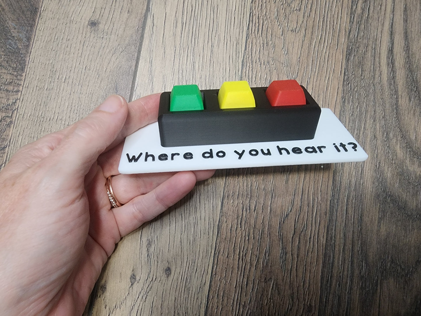 "Where do you hear it?" Clickers (isolating beginning, middle, ending sounds)